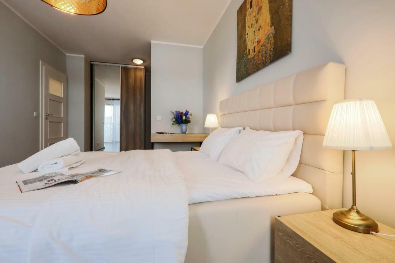Aparthotel Tower Wroclaw Ngoại thất bức ảnh