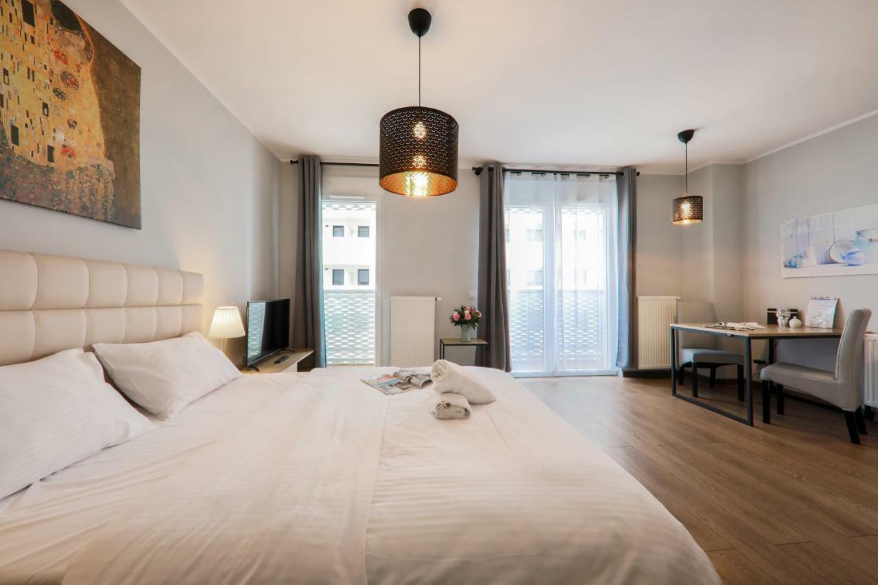 Aparthotel Tower Wroclaw Ngoại thất bức ảnh